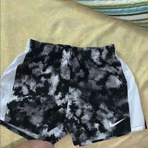 girl’s nike athletic shorts